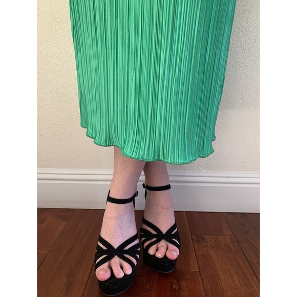 Good American Always Fits Green Plisse Slip Dress size 3-4 Midi pleat MSRP $140 - Picture 4 of 11